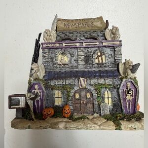 Munsters Hawthorne Village Morticians Newspaper Lights Working Halloween Marilyn